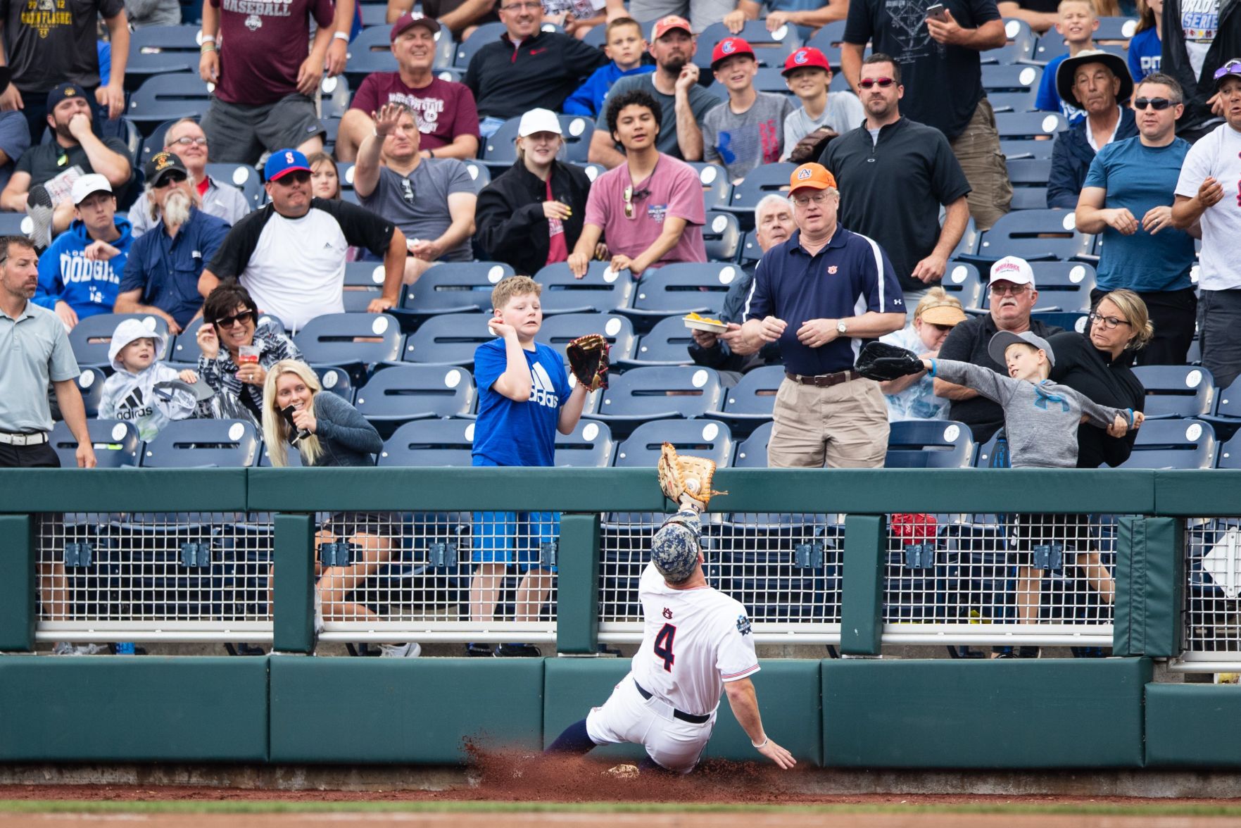 Auburn vs. Louisville at the College World Series